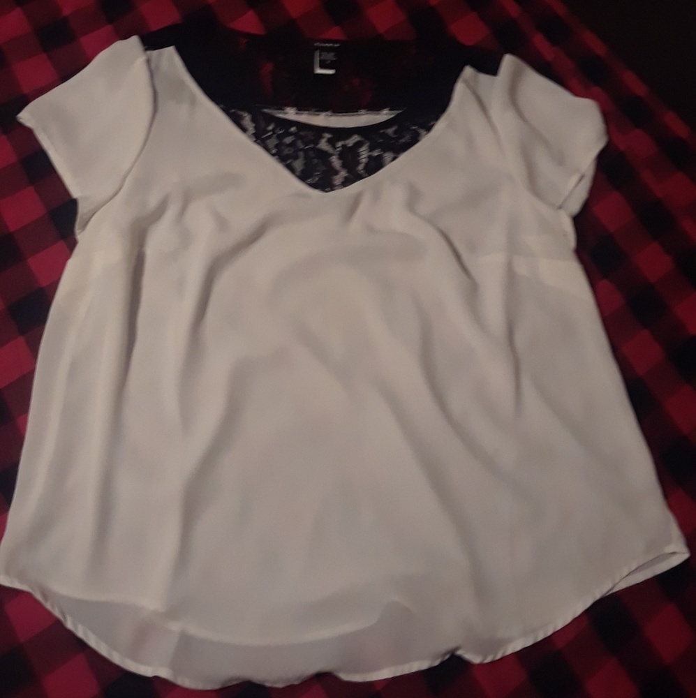 *Torrid* size 0 - lacy silk top super cute!